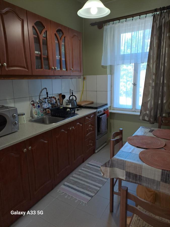 شقة Szell 3 Apartman سزومباثيلي المظهر الخارجي الصورة